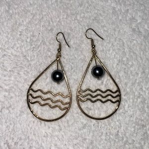 Hawaiian pearl earrings